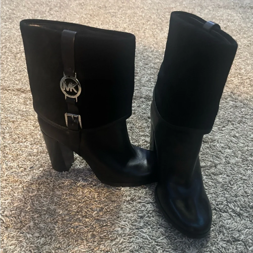 Michael Kors step out